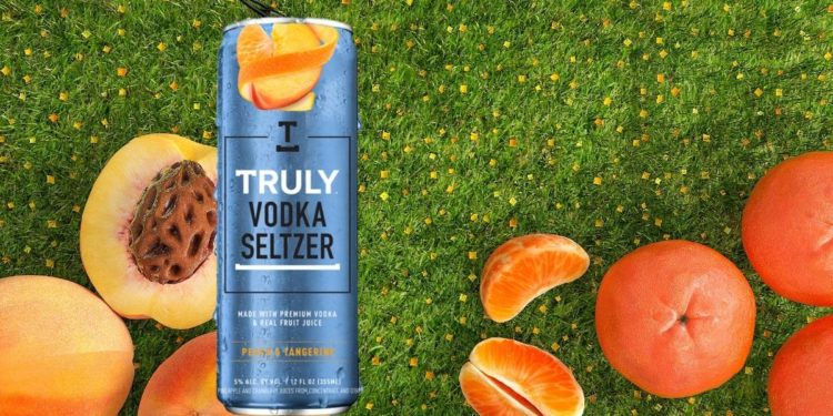 Truly Vodka Seltzer Peach and Tangerine